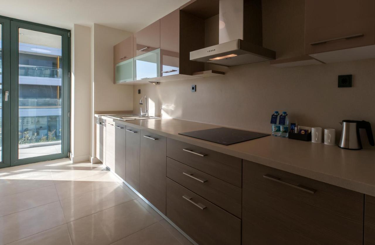 The Superior Living Batisehir Apartment